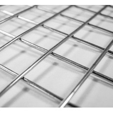 Сетка сварная нержавеющая квадратная в рулонах 12Х18Н9 25х25х3 мм ТУ 1276-001-38279335-2012